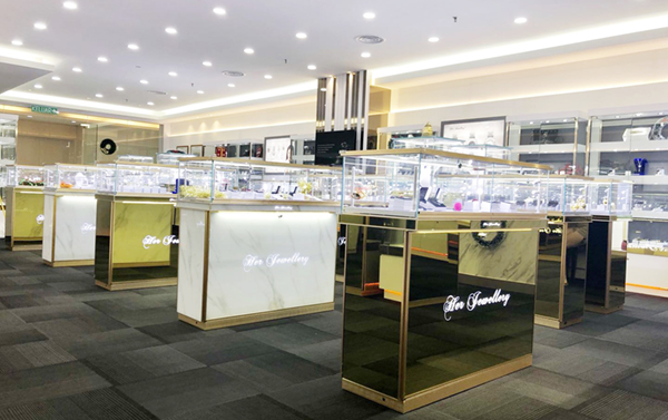 定制珠寶展柜,玻璃珠寶展示柜臺(tái),鴻鈦珠寶展柜廠(chǎng)家