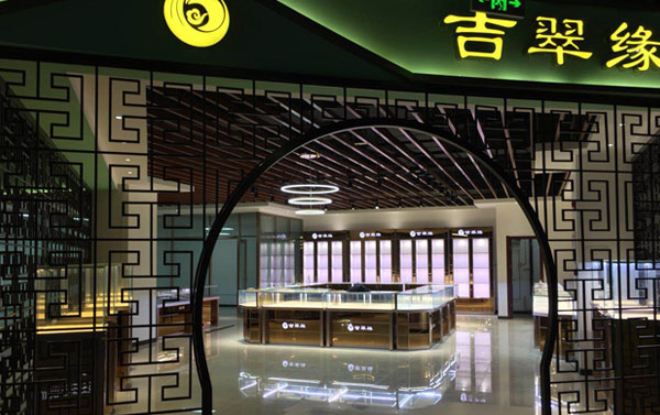 精品玻璃展示柜使用優(yōu)勢效果怎么樣？