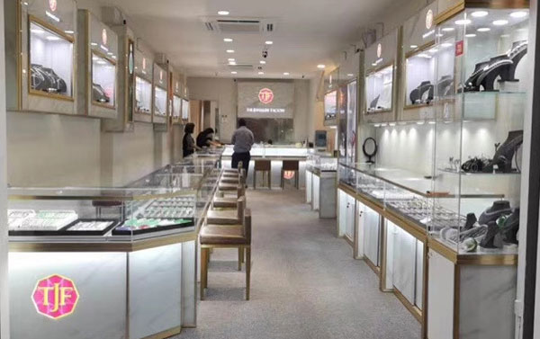 珠寶展柜定制主要有哪些特色優(yōu)勢？